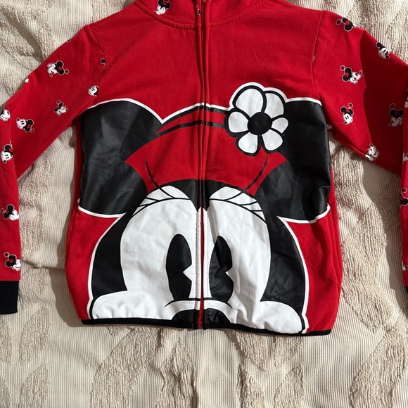 NWOT Disney Store Red zip up Hoodie with Minnie Mouse Design Size 9/10 Girls - Picture 2 of 6